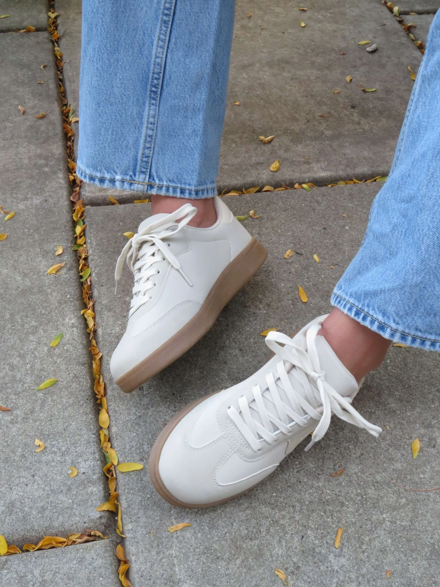 Beige Remus Lace Up Sneakers - Image 3
