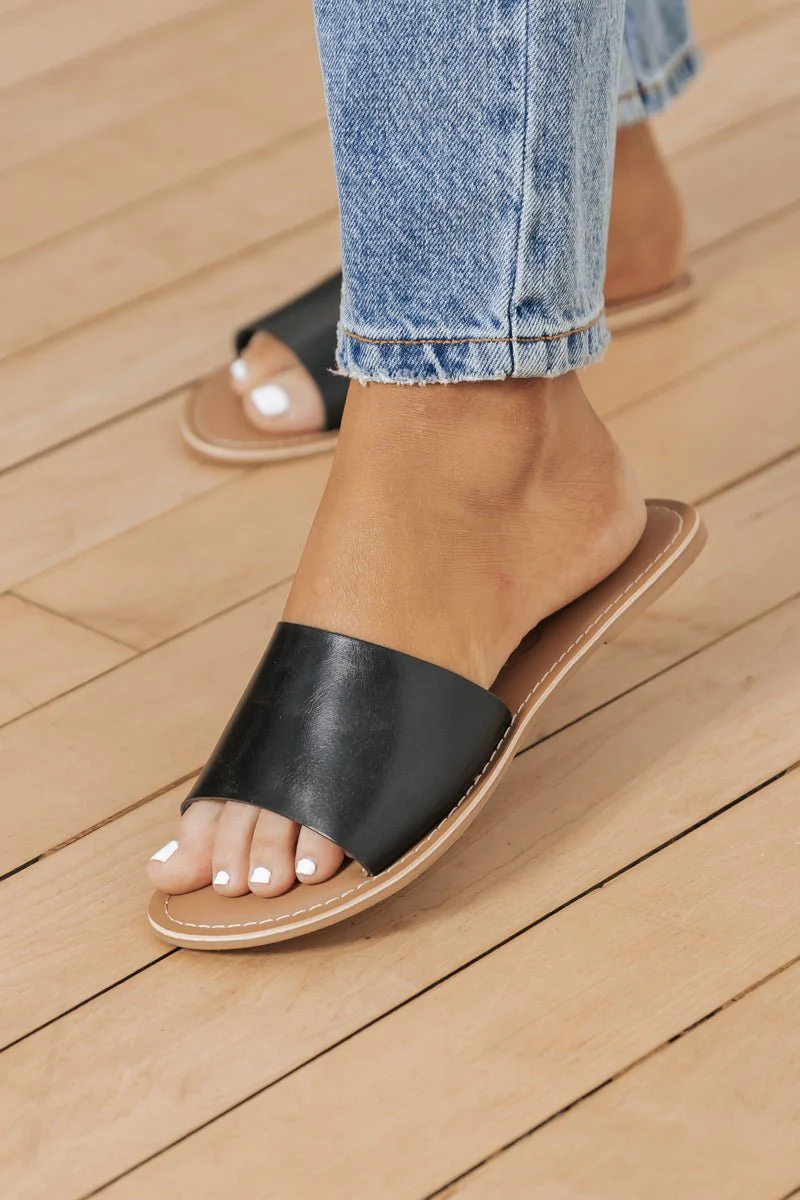 Coconuts by Matisse Cabana Slides - Black - Image 3