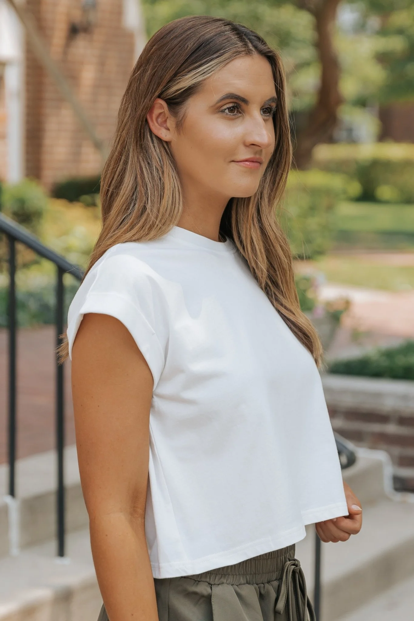 Editor's Choice White Cotton Cuff Sleeve Top - Image 4